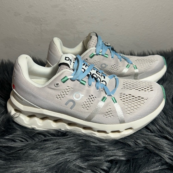 On Running Cloudsurfer 'Pearl Ivory' Women's White and Green Sneakers Size 7 - Picture 3 of 10